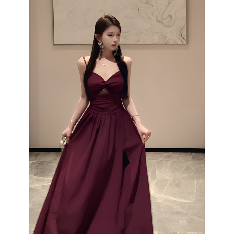 法式高级感镂空露背吊带连衣裙女气质收腰海边度假裙大摆沙滩裙子