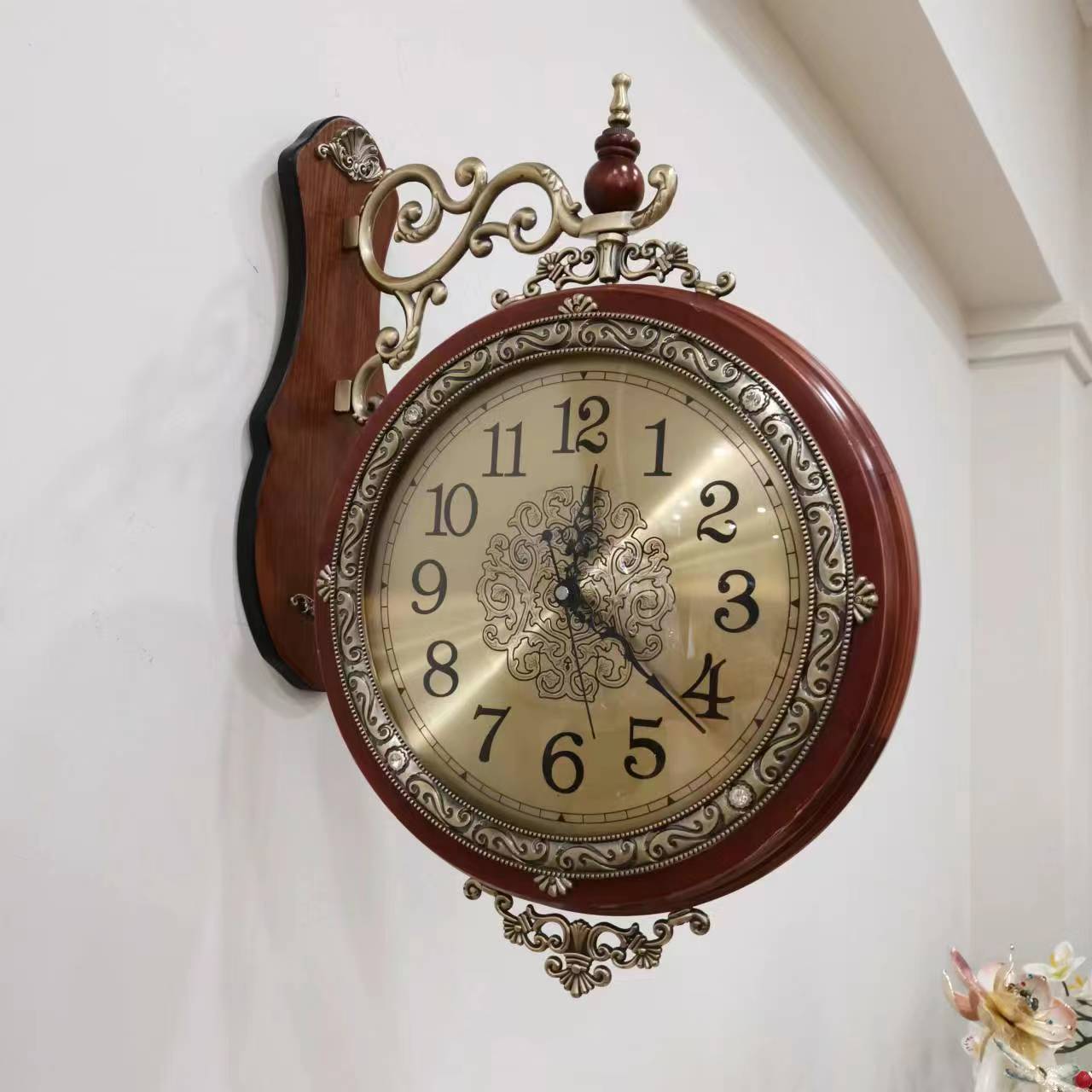 马可可家复古新中式双面金属实木静音挂钟746客厅钟表复古两面