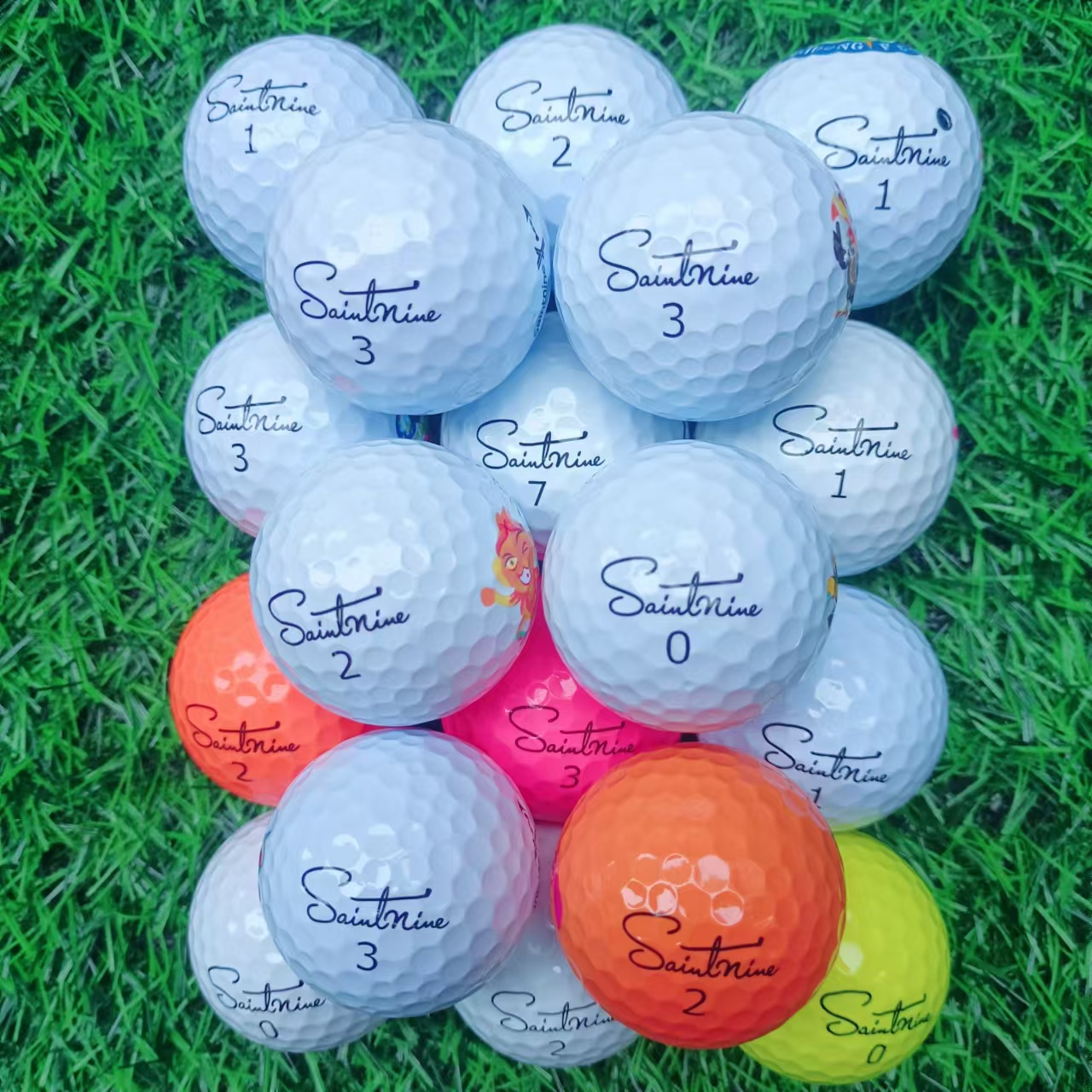 包邮超越距离saintnine高尔夫球彩色白色下场比赛用球