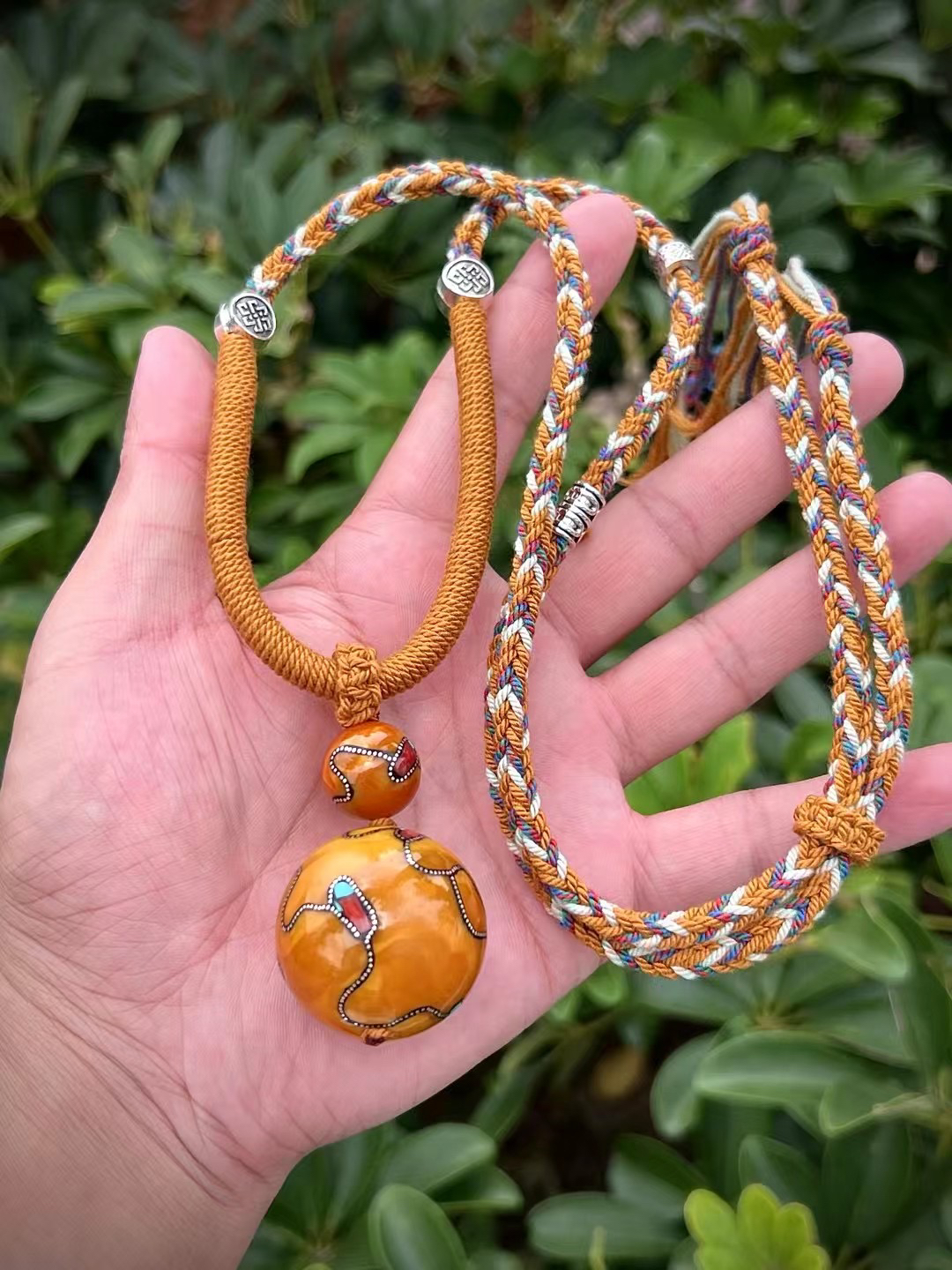 天然琥珀蜜蜡老蜜蜡圆珠吊坠素款时尚古风百搭编织编绳复古彩色