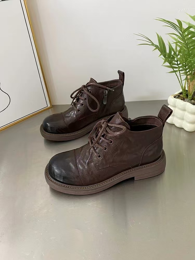 广州版偏大一码复古马丁靴女2024新款休闲小皮靴英伦风短靴37763