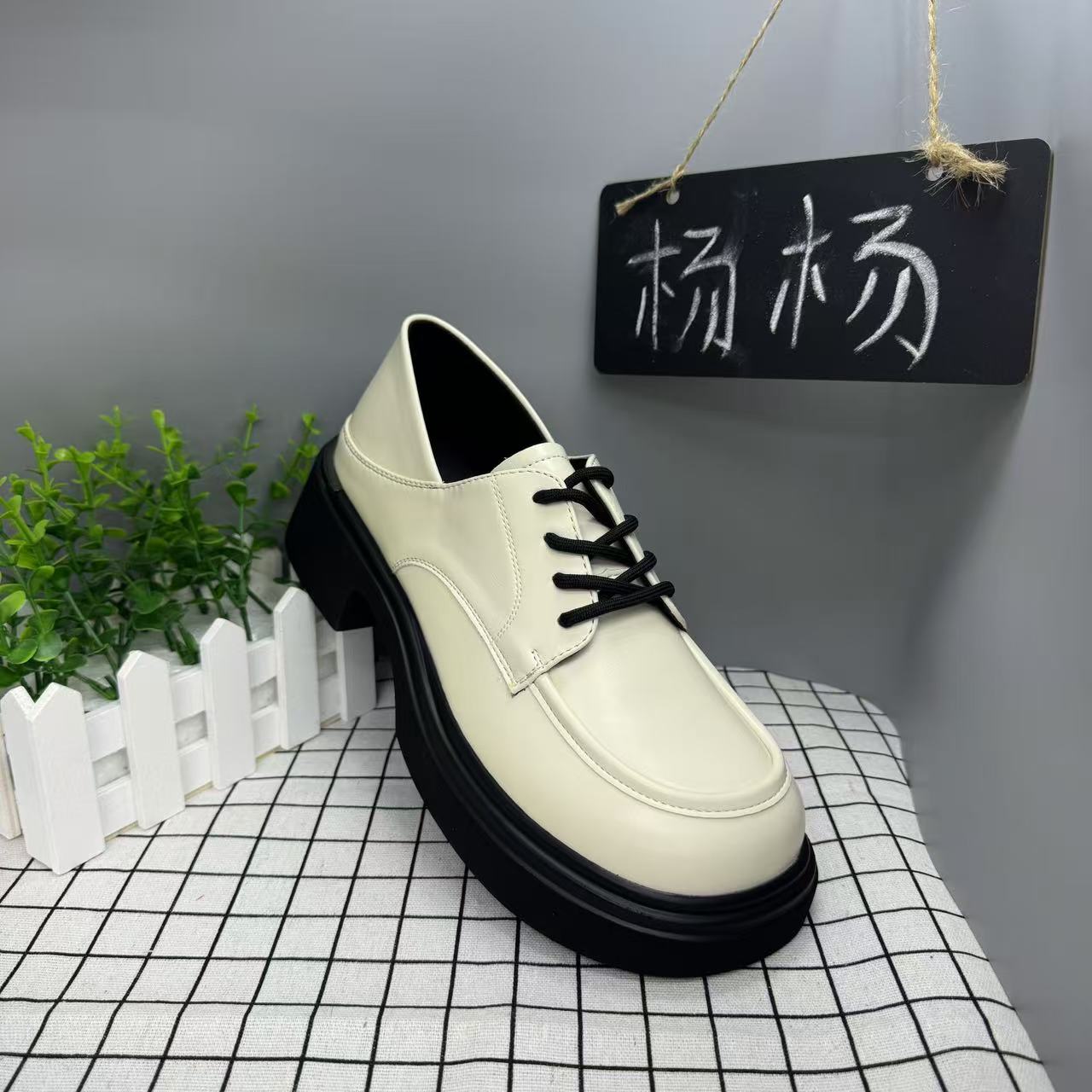 粗跟黑色小皮鞋女2024年新款乐福鞋春款单鞋一脚蹬大码女鞋021