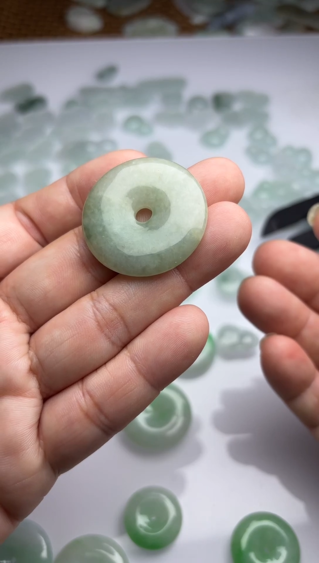 【闪购商品】翡翠吊坠(不含链)未镶嵌翡翠