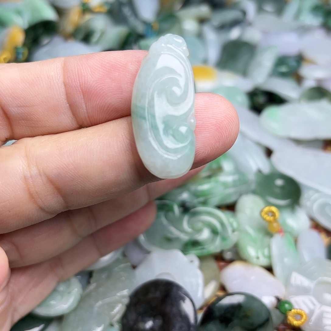 【闪购商品】翡翠颈饰未镶嵌翡翠