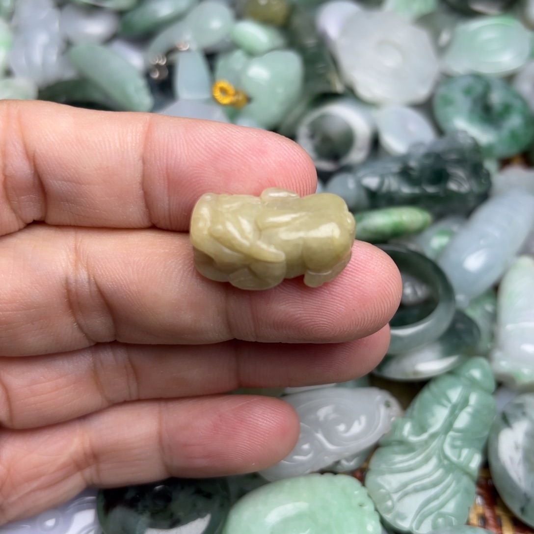 【闪购商品】翡翠颈饰未镶嵌翡翠
