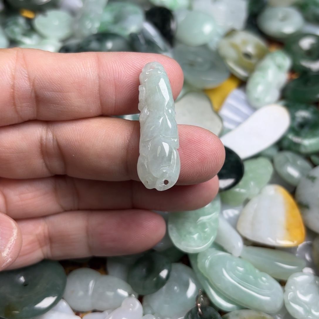 【闪购商品】翡翠颈饰未镶嵌翡翠