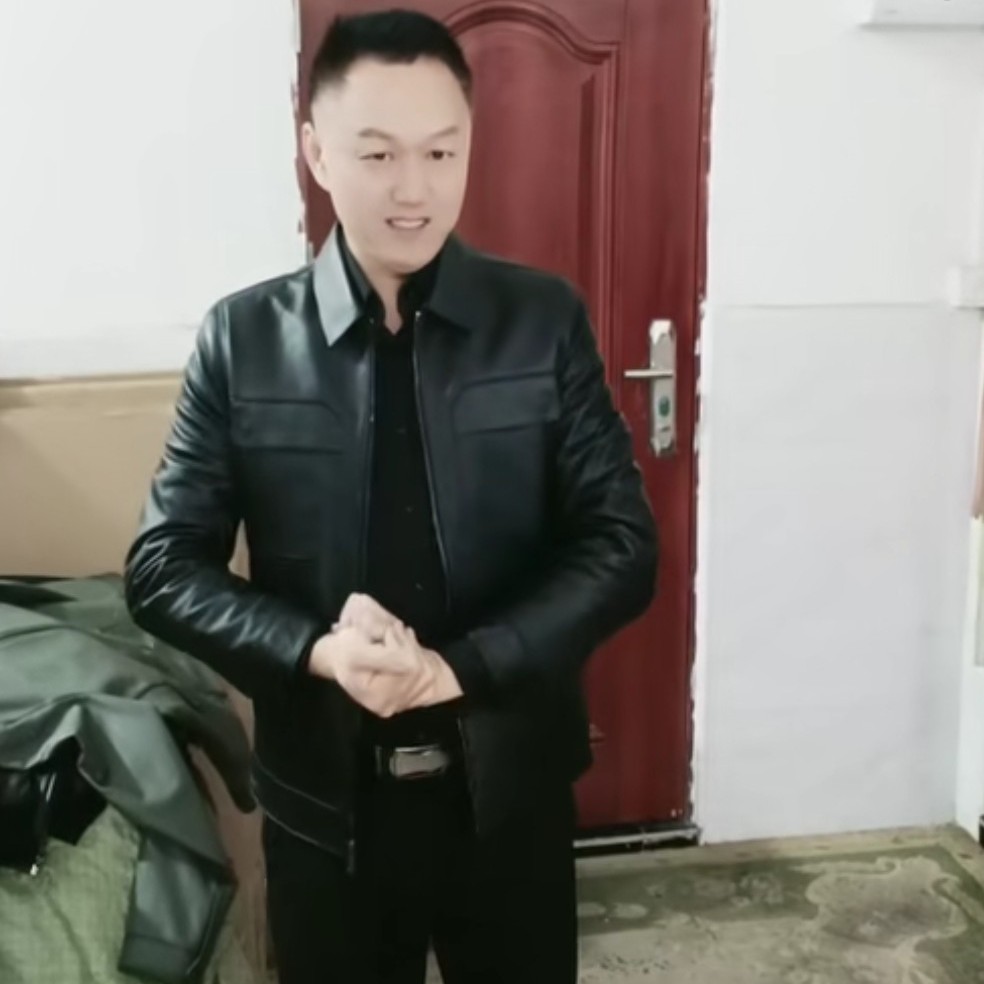 男装新款时尚翻领真皮皮衣