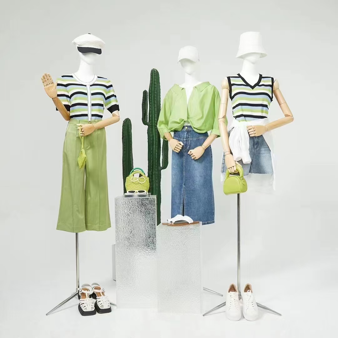  皓宇国际女装（141-150）