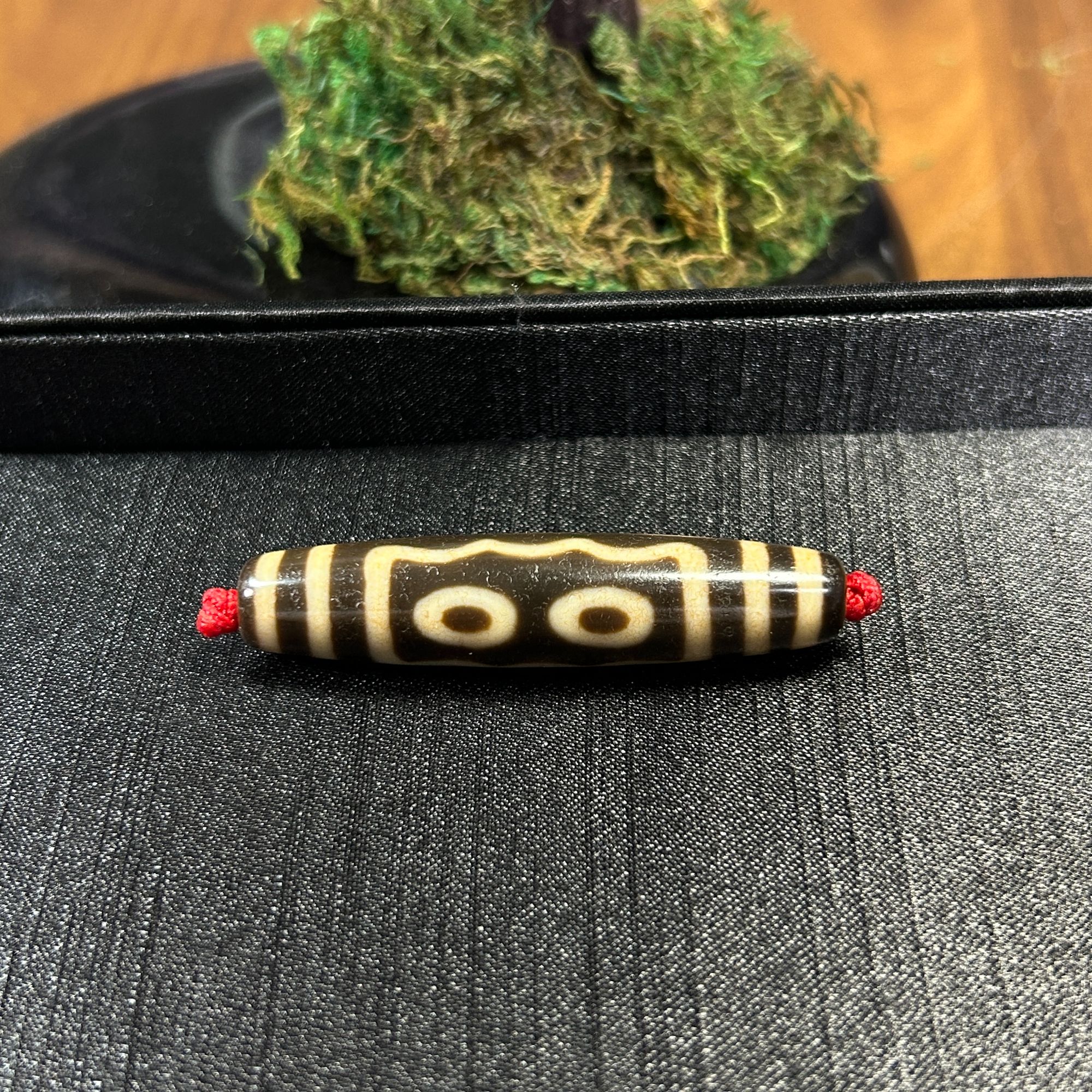 『八月珠宝』天缘牙黄高油高密大尺寸手工宝盖五眼玛瑙饰品