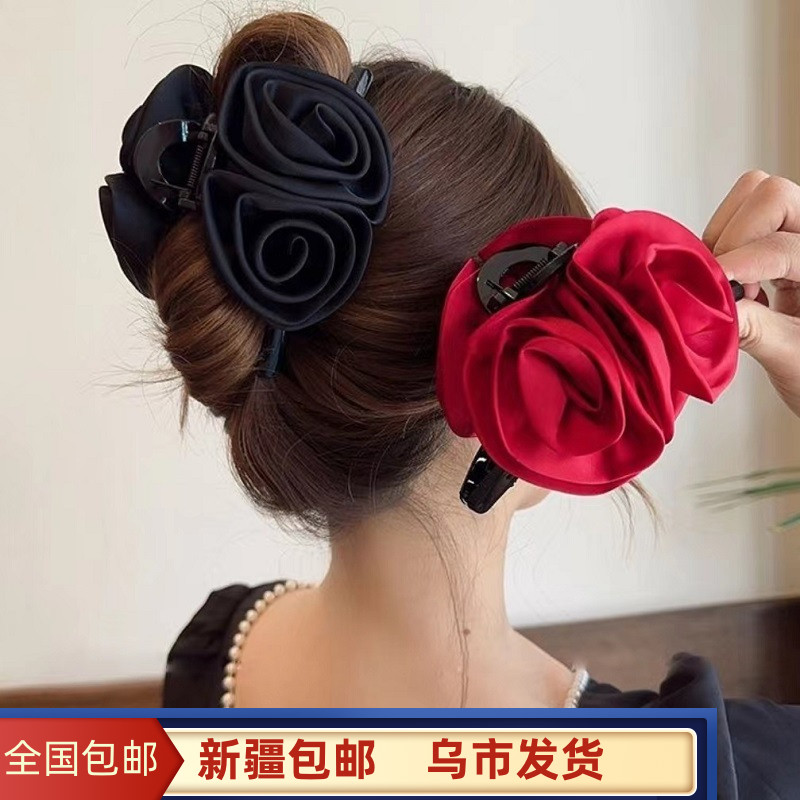 新疆包邮韩版玫瑰花朵抓夹高级感缎面发夹女后脑勺盘发鲨鱼夹发饰
