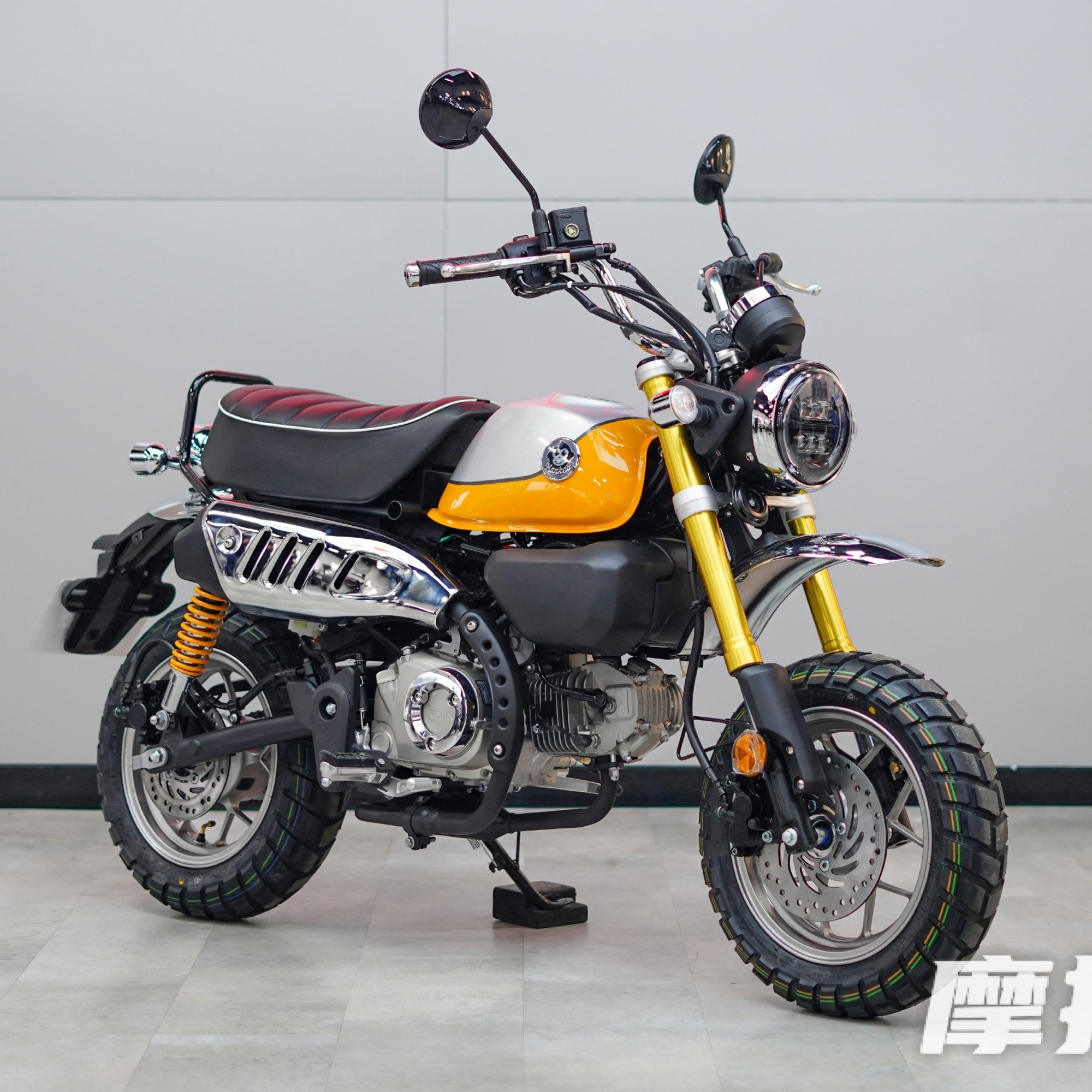 曼肯 灵明150cc迷你摩托车,ABS,航特刹车系统，渝安5段可调减震，