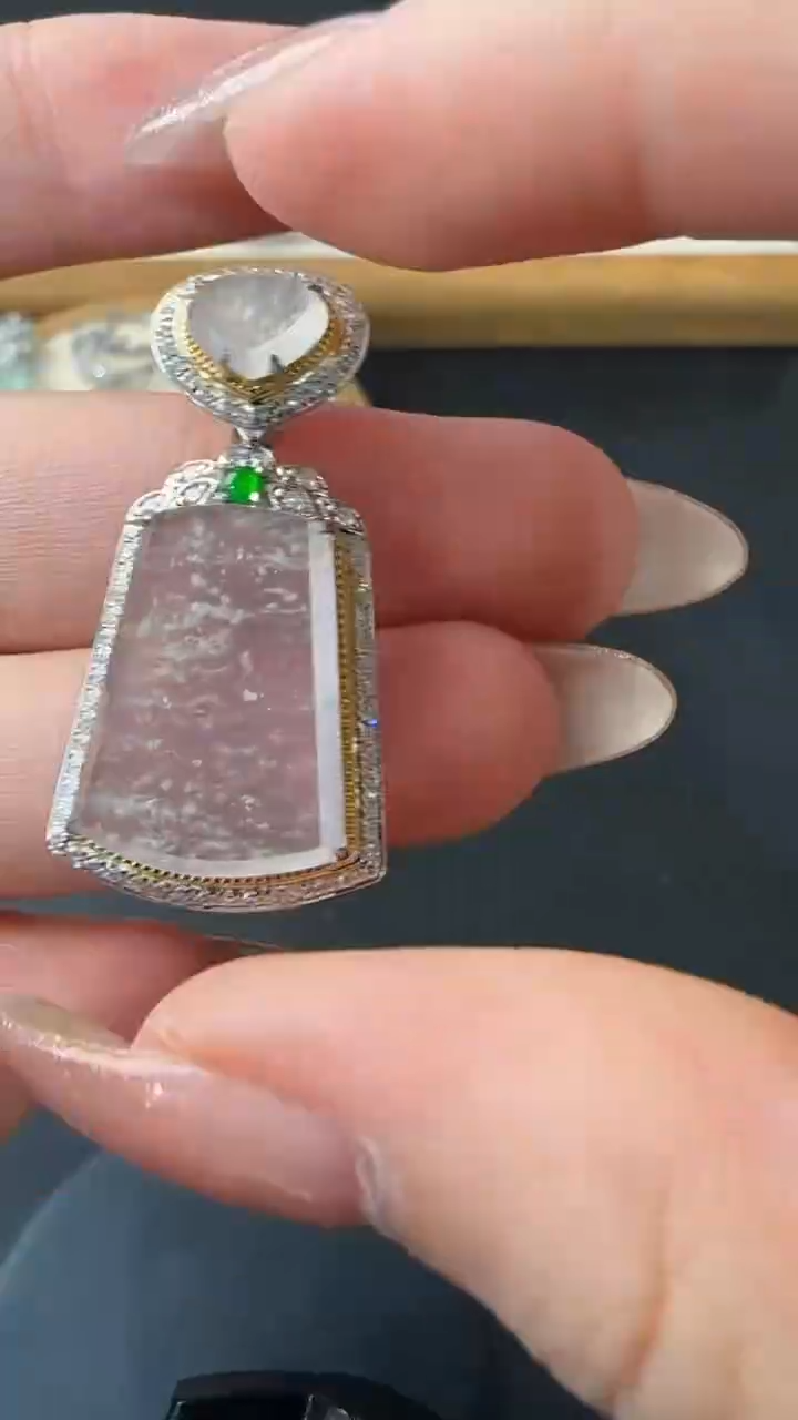 【闪购商品】翡翠吊坠18K金镶嵌67