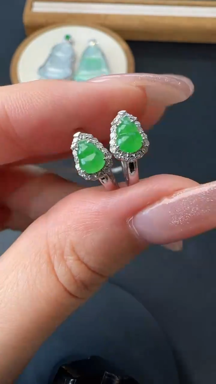 【闪购商品】翡翠耳饰18K金镶嵌26