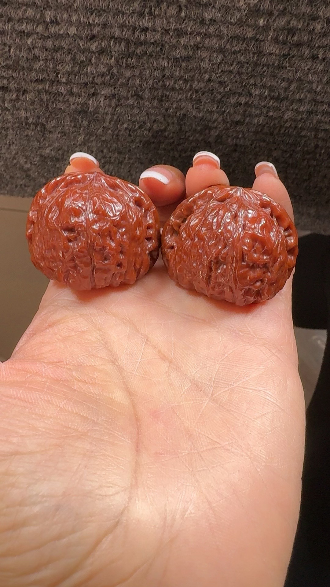 文玩核桃精品白狮子