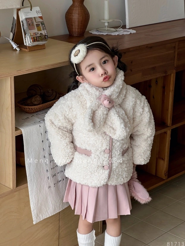【XTL】2024新深秋韩版戴围巾小熊毛毛外套81713