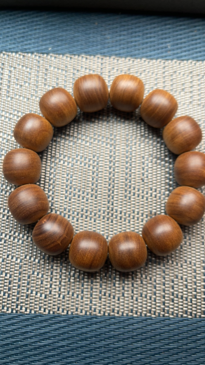 15.16老山檀香黑肉奶香老型手串