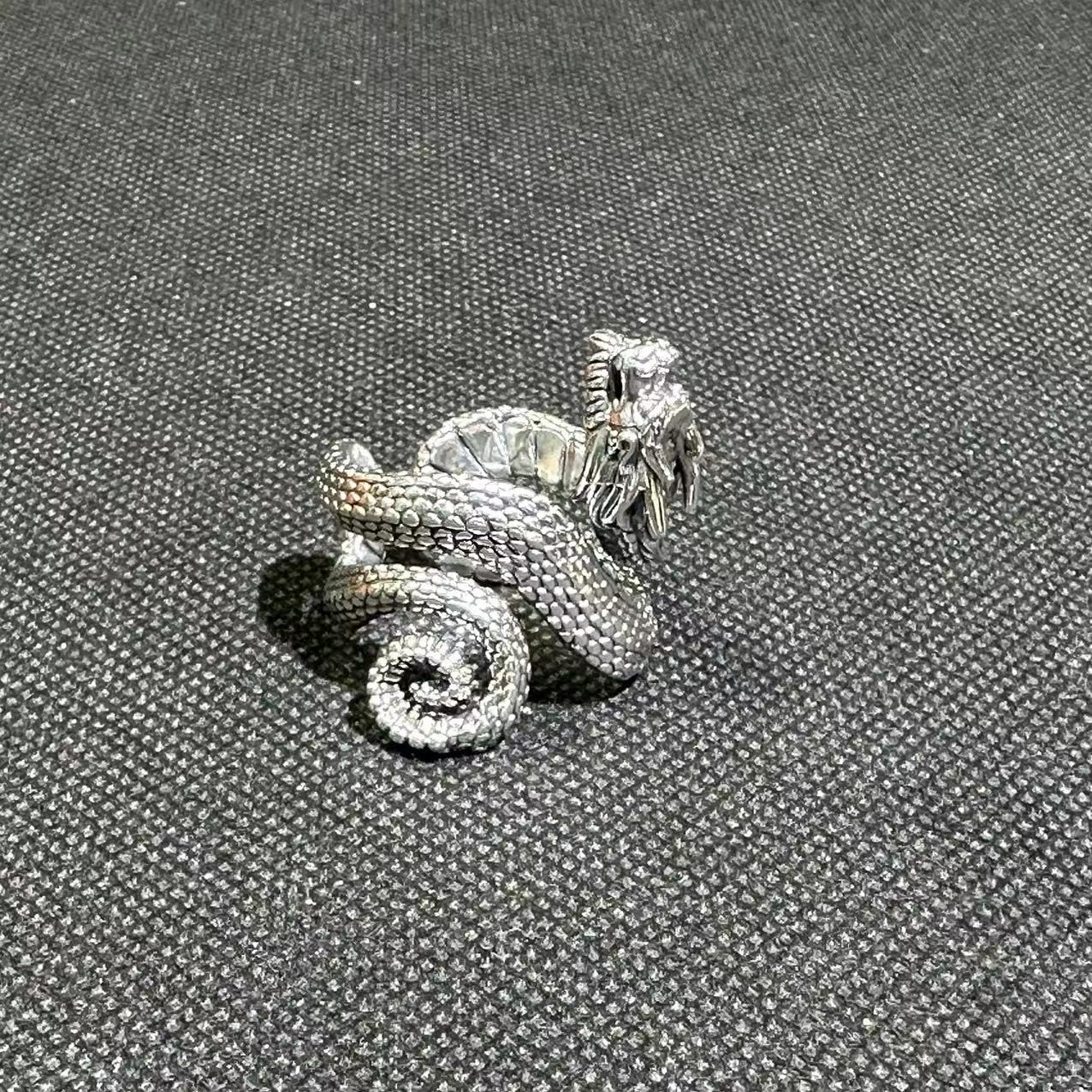 925银戒指 （老银工厂店） Z95 九五至尊 精品龙戒指