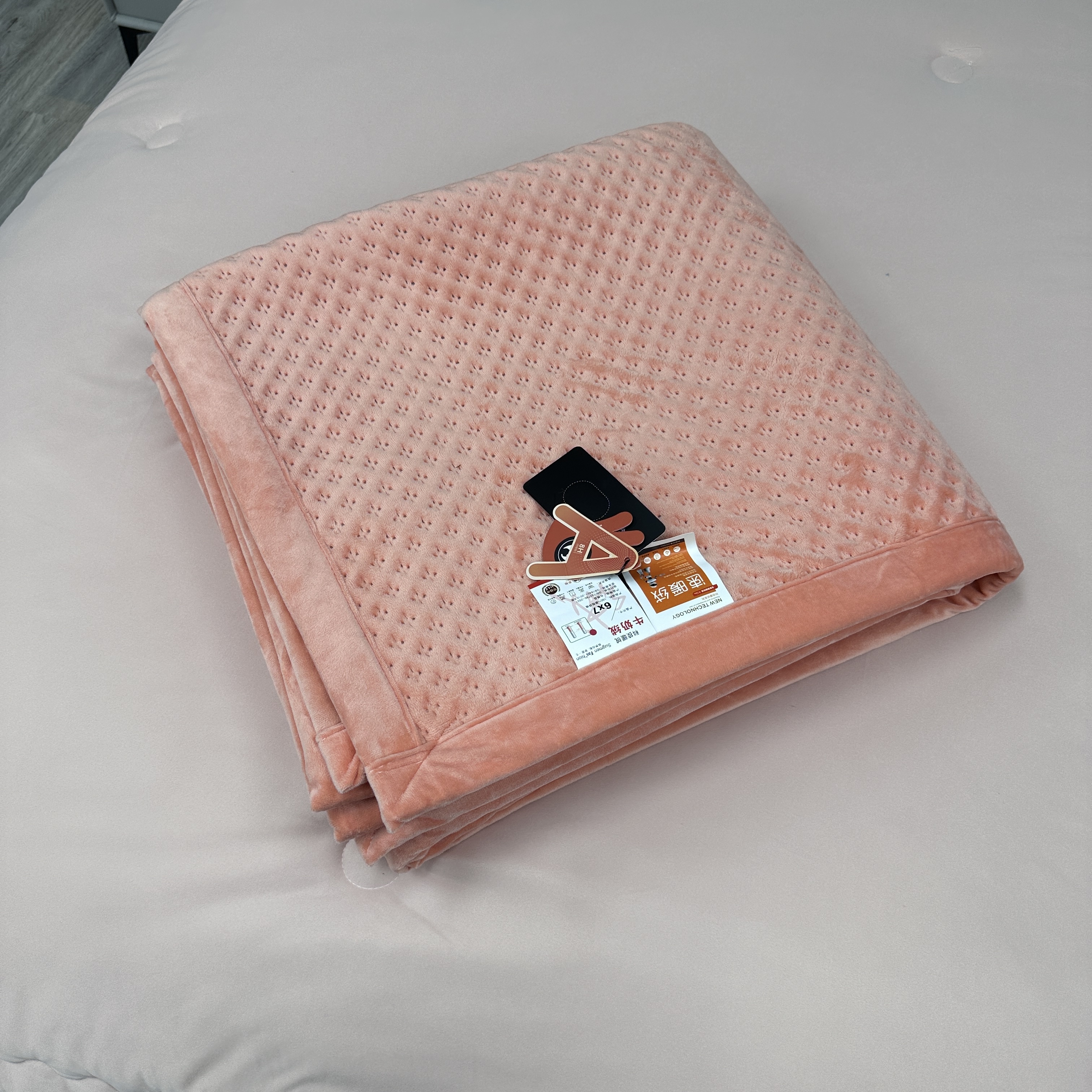 牛奶绒多功能加厚盖毯可铺可盖夹棉加厚无静电睡不跑冬季保暖神器