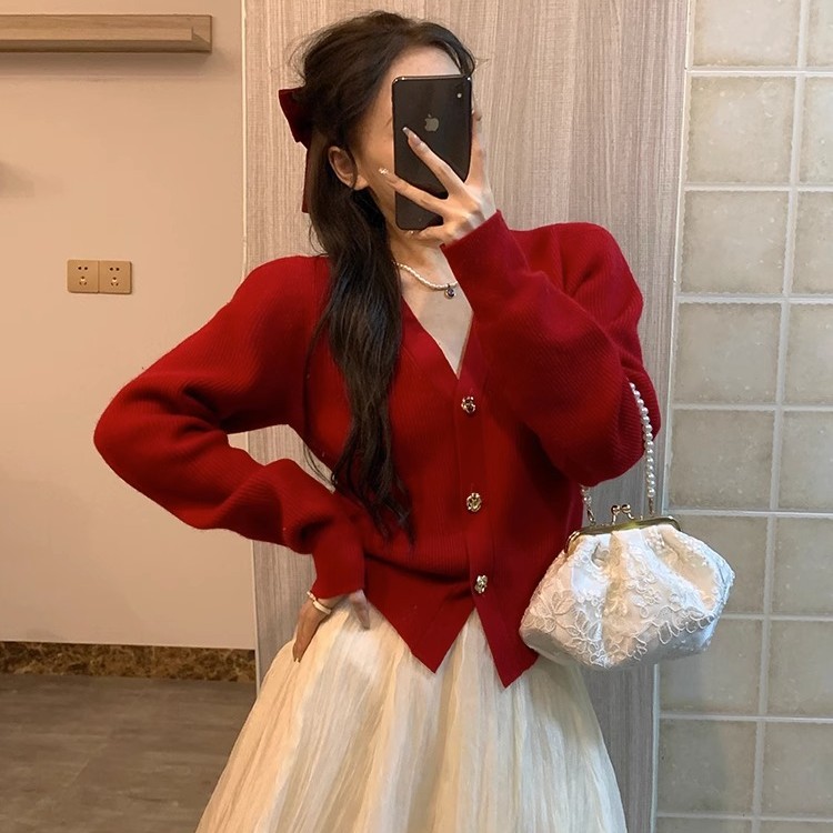 春秋法式复古温柔气质针织衫女设计感小众收腰显瘦打底衫开衫毛衣