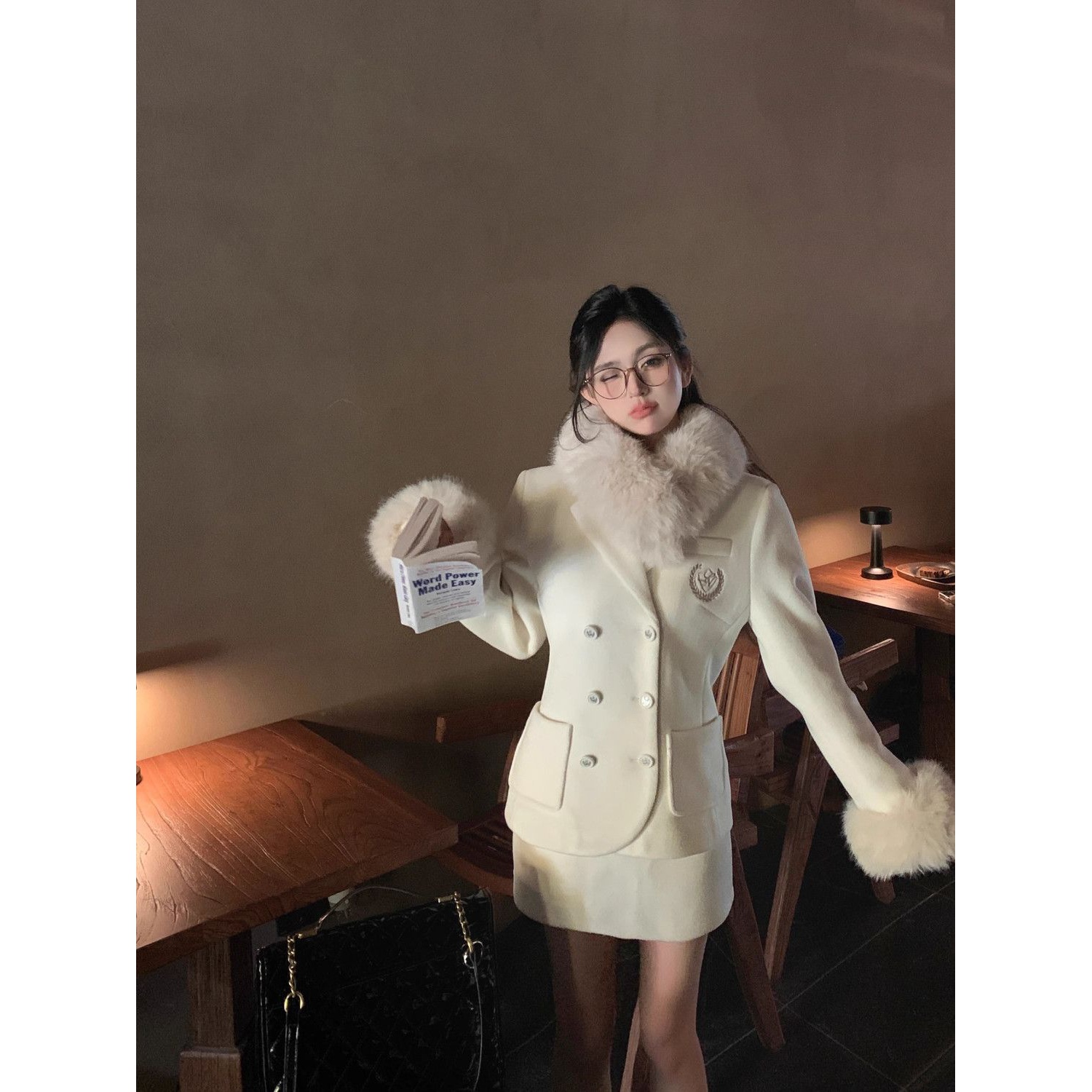 名媛气质套装女秋冬高级感短款修身收腰毛领西装毛呢外套长袖上衣
