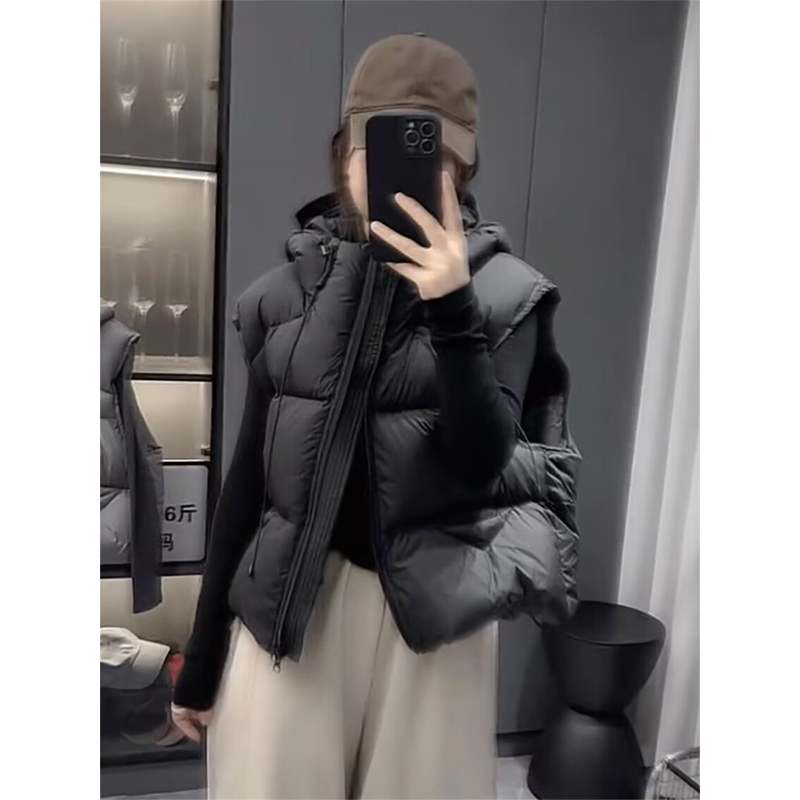 2025欧美秋冬季新款白鸭绒马甲女小个子连帽宽松短款泡芙背心