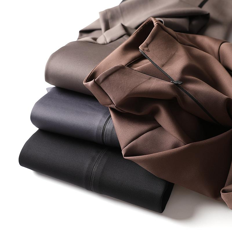 小迪家！太高级了！超声波无缝压胶！男高弹运动半拉链立领打底衫