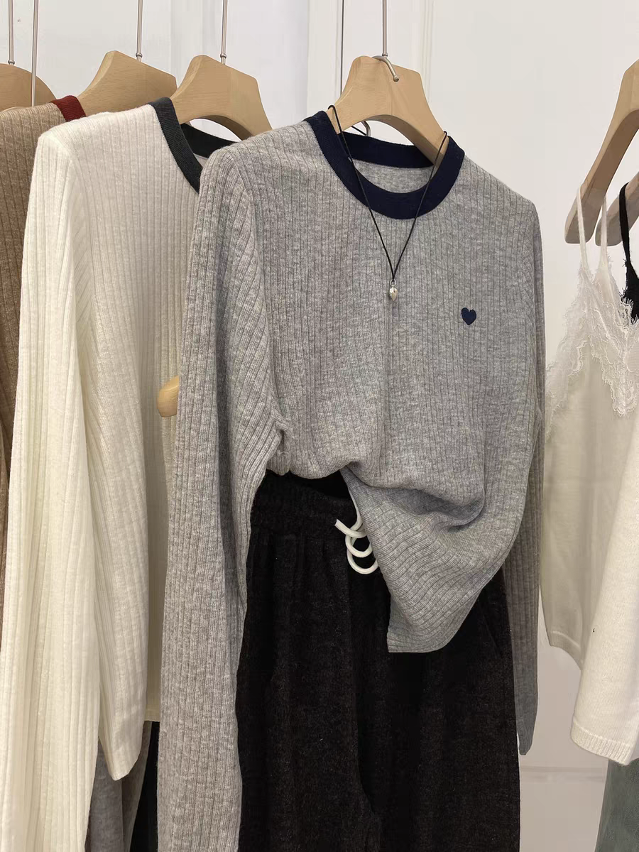 灰色爱心刺绣长袖针织直播间链接