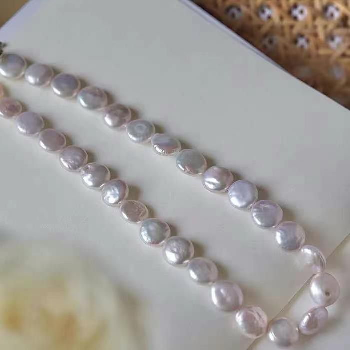 极光大点位纽扣算盘珍珠项链女锁骨链颈链多样性发货时尚强光