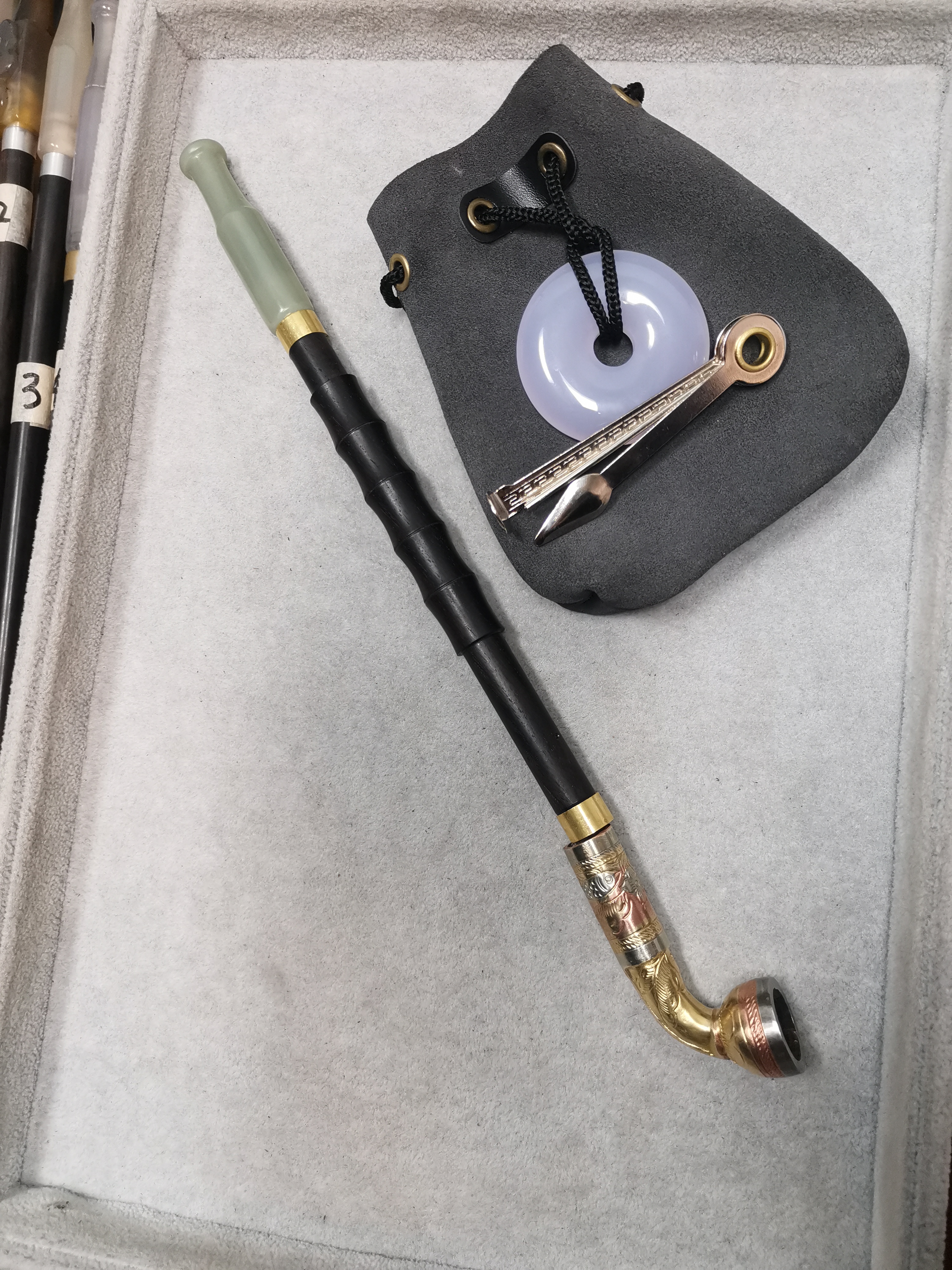 旱烟袋     旱烟袋