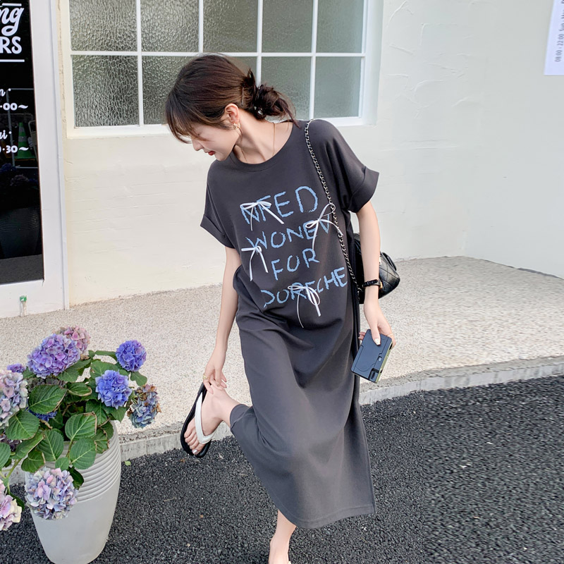 灰色蝴蝶结T恤连衣裙女夏2024新款韩系休闲字母印花慵懒风卫衣裙