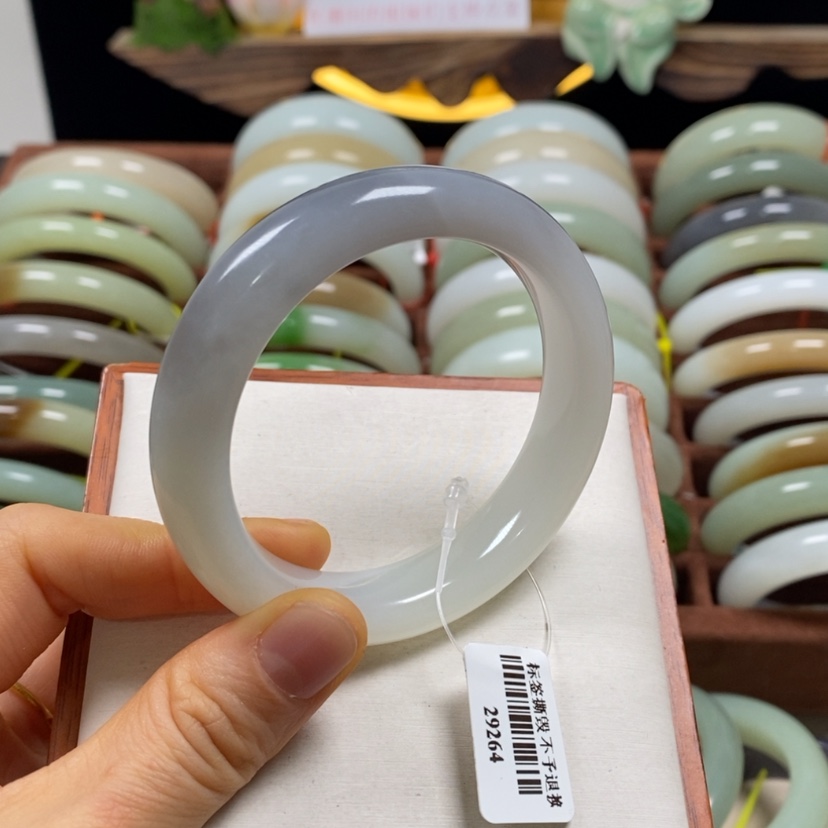 【闪购商品】和田玉手镯未镶嵌53.3
