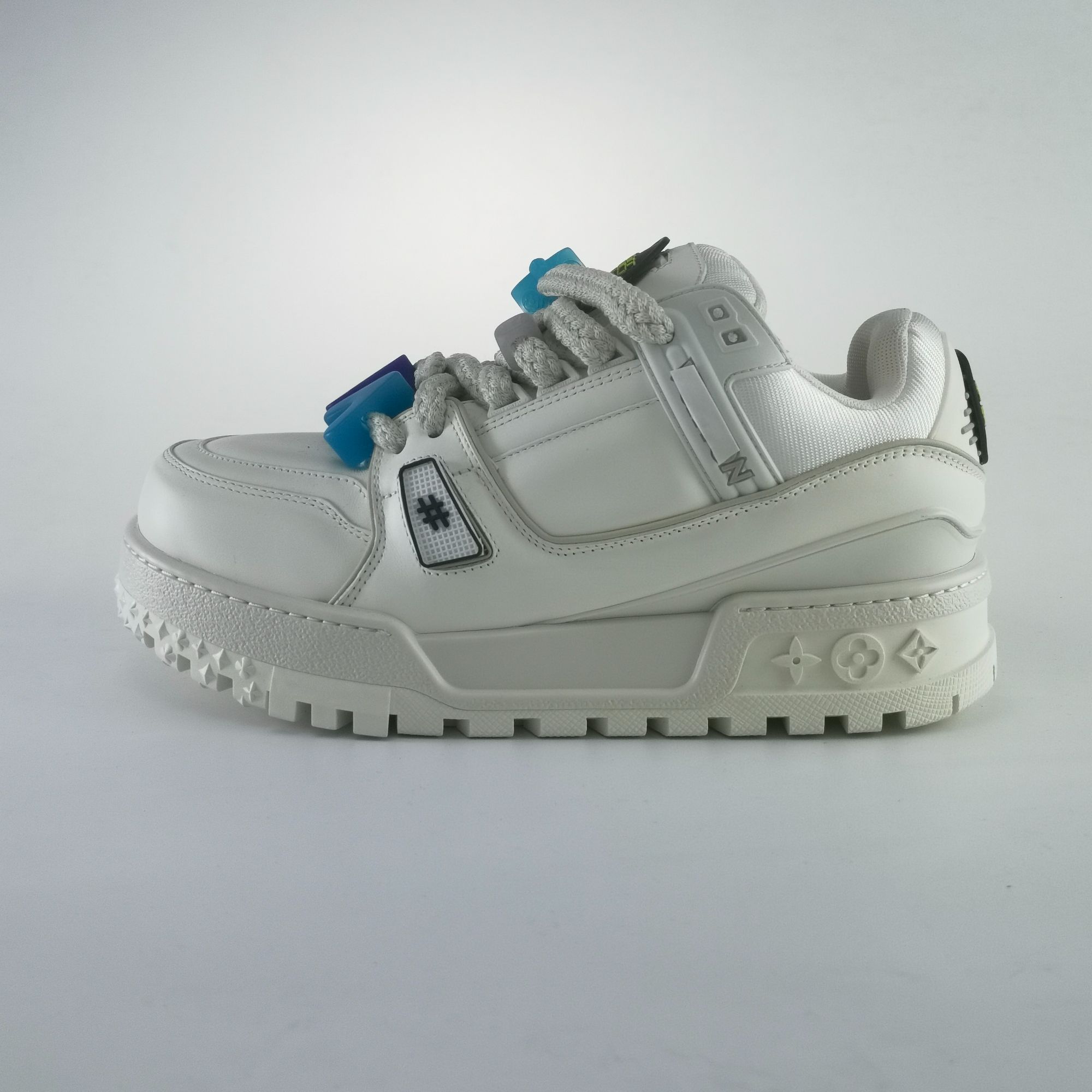 LVSOSTIT工厂【SKT鞋】高品质爆款空胶工艺男女款舒适防滑低帮休闲