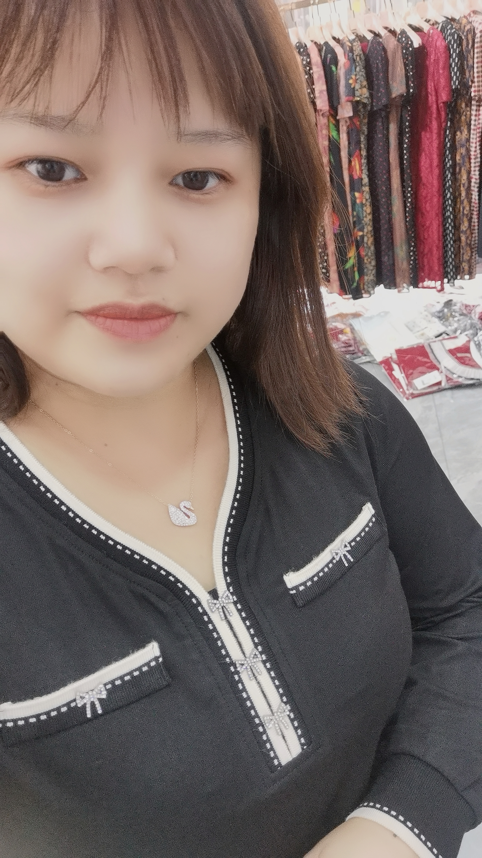 新款时尚秋季上衣热卖中，显瘦休闲舒适洋气女装6811