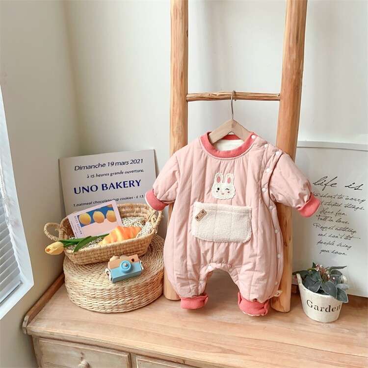 2023新款加绒加厚秋冬季宝宝棉服新生婴儿可爱夹棉连体衣保暖哈衣