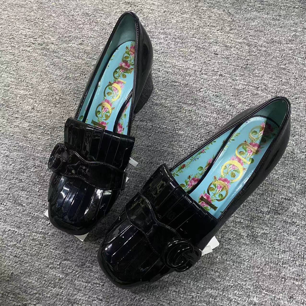 GUCCI/古驰诺曼女鞋折扣 黑色流苏双G扣粗跟时尚乐福鞋35.5码 272