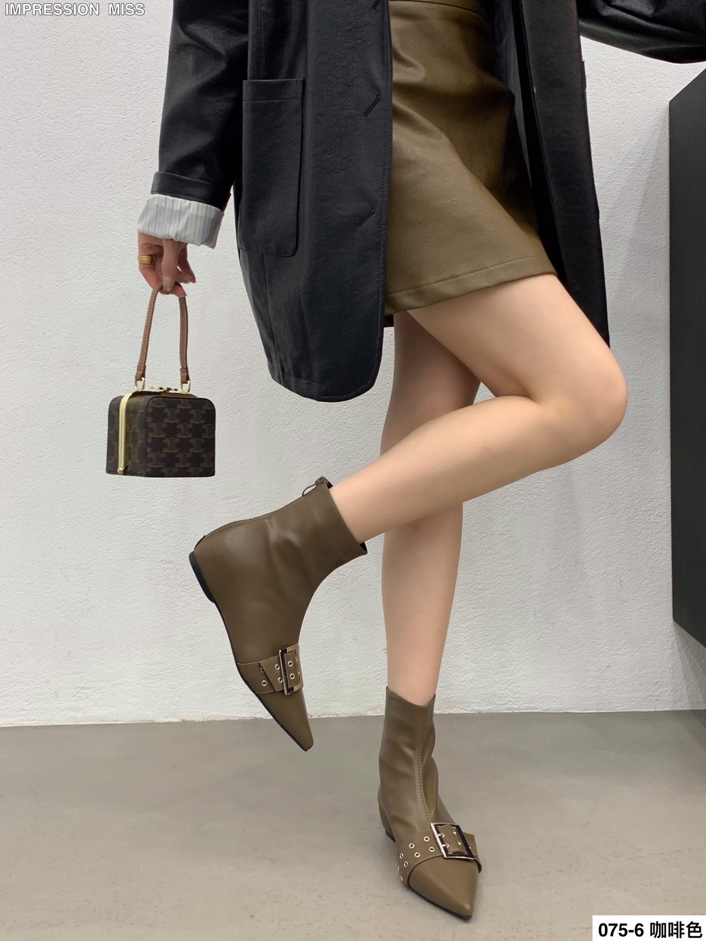 （075-6）时尚百搭短靴