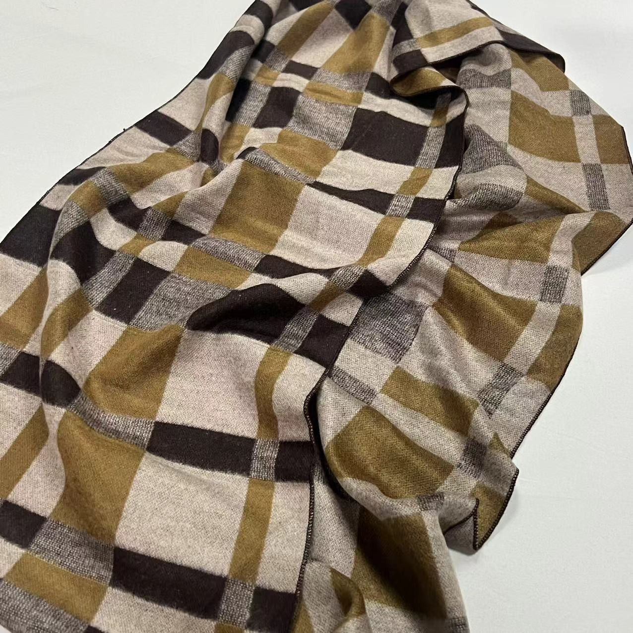 拉绒围巾-黄杏格子 30*180cm丝巾