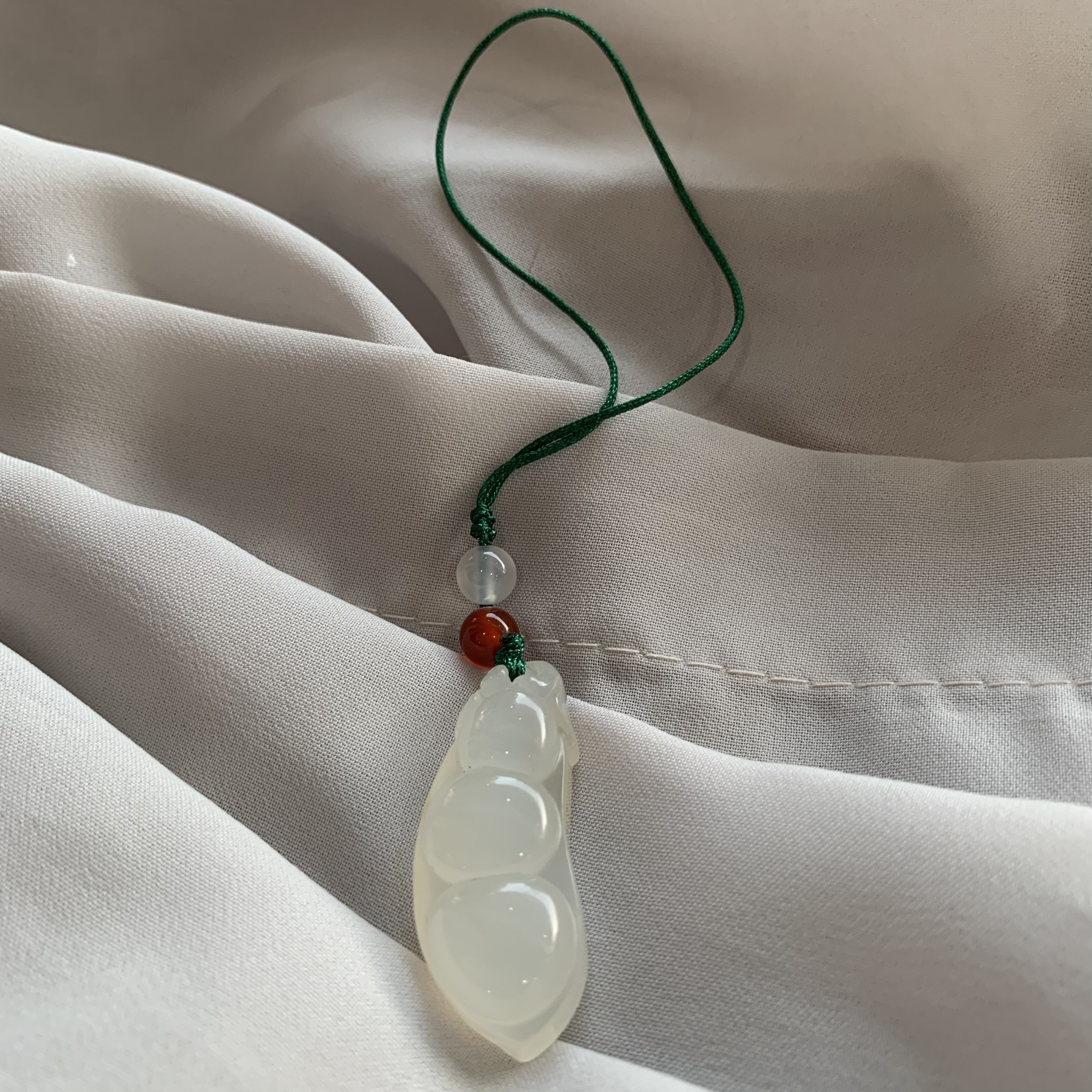 精美玛瑙豆子吊坠