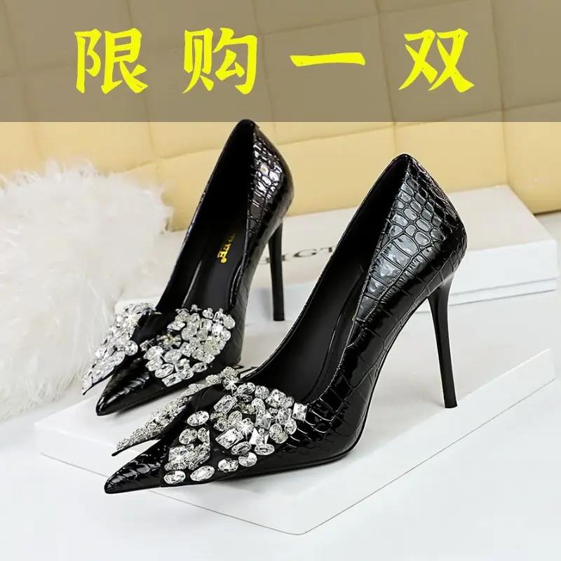 红蜻蜓牌公分 3391-H9韩版时尚宴会细跟超高跟浅口尖头水钻蝴蝶