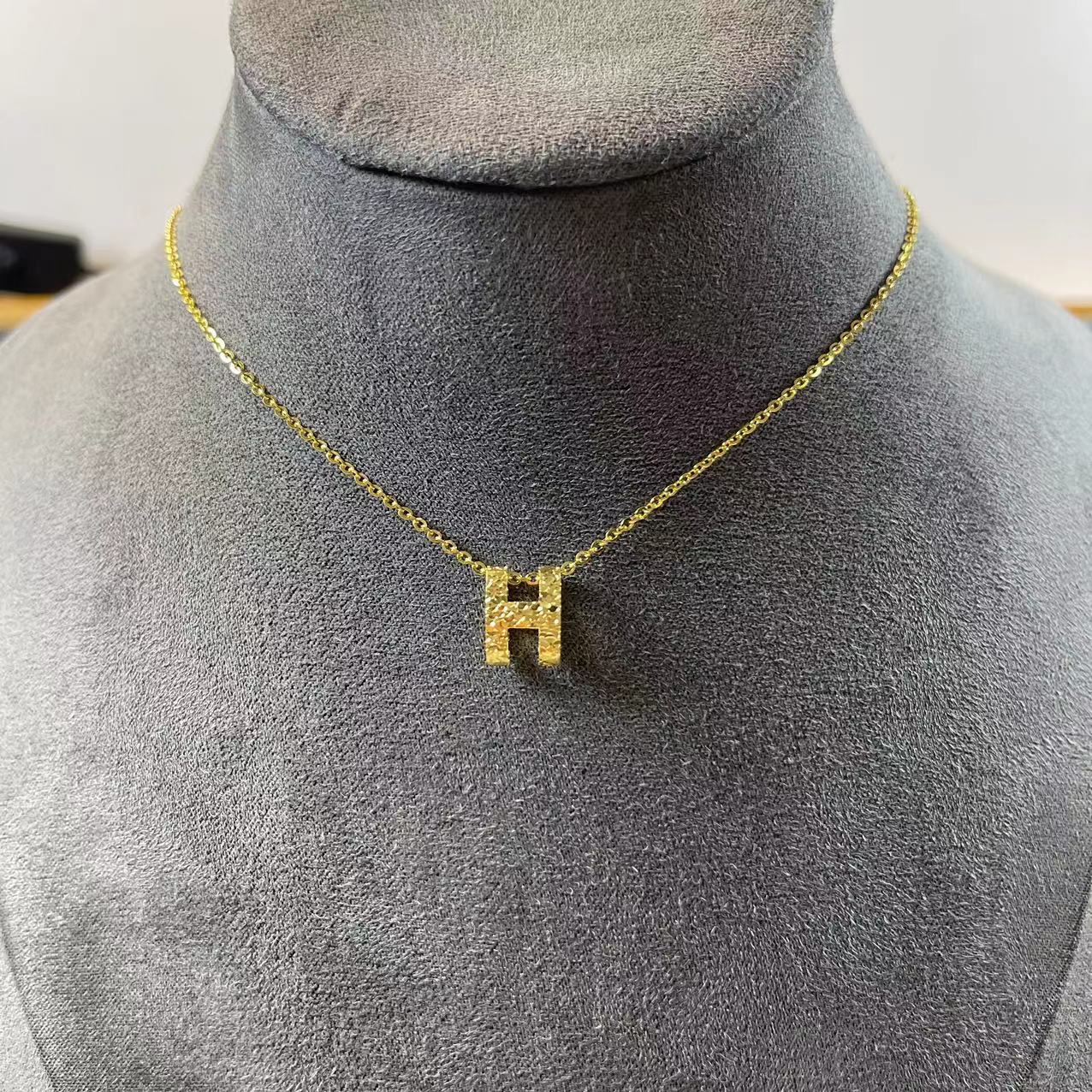 足金999 字母H套链 碎碎金爆闪