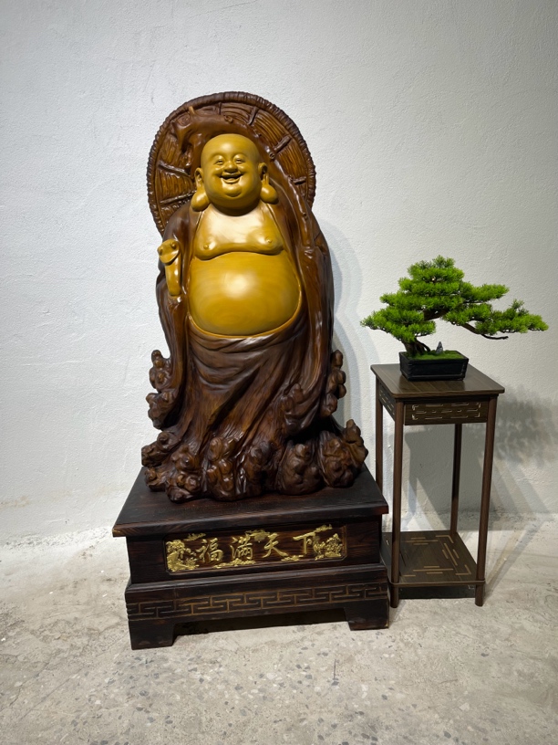 香樟木弥勒笑佛《福满天下》尺寸：长77宽46总高156cm（底座40送底座）