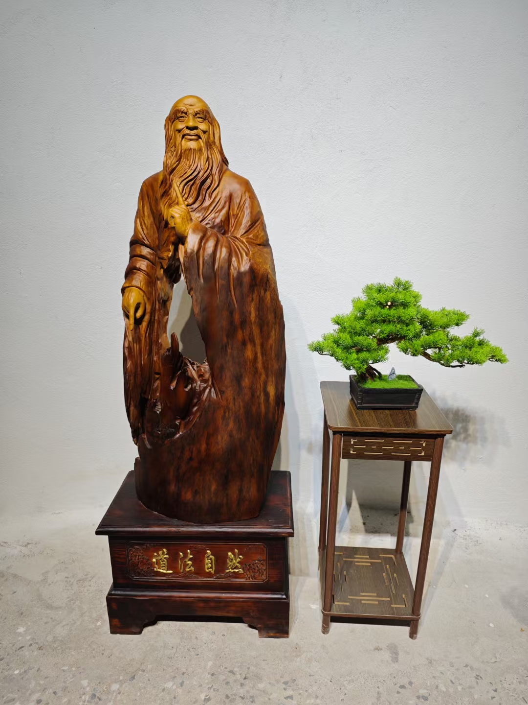 香樟木《老子论道》尺寸：长56宽33含底座总高152cm(底座39赠送底座)