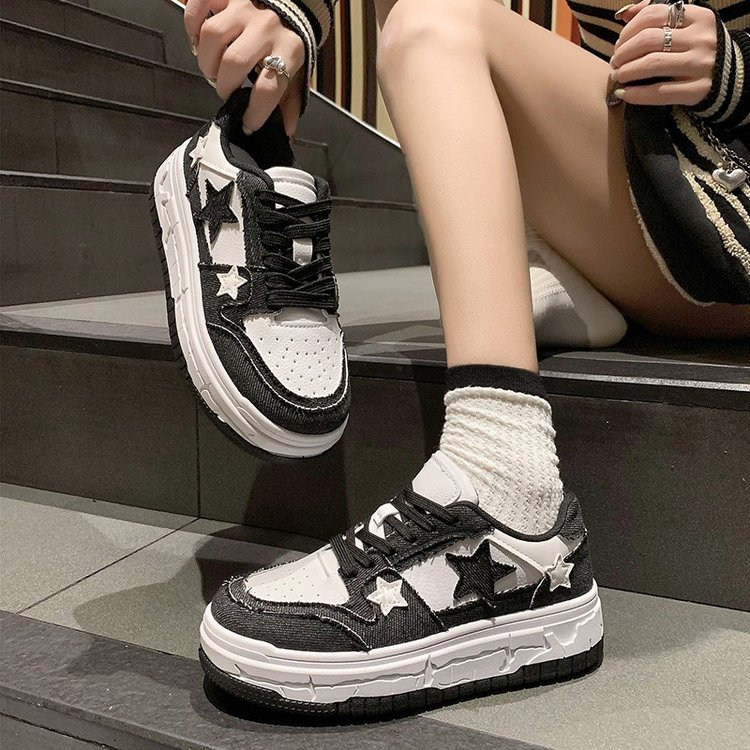 2023新款韩版厚底女休闲板鞋星星拼色百搭时尚松糕鞋ins