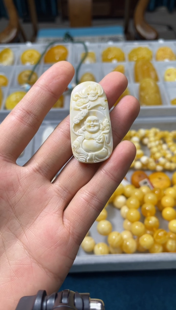 【闪购商品】琥珀裸石未镶嵌250042-蜜蜡佛公吊坠