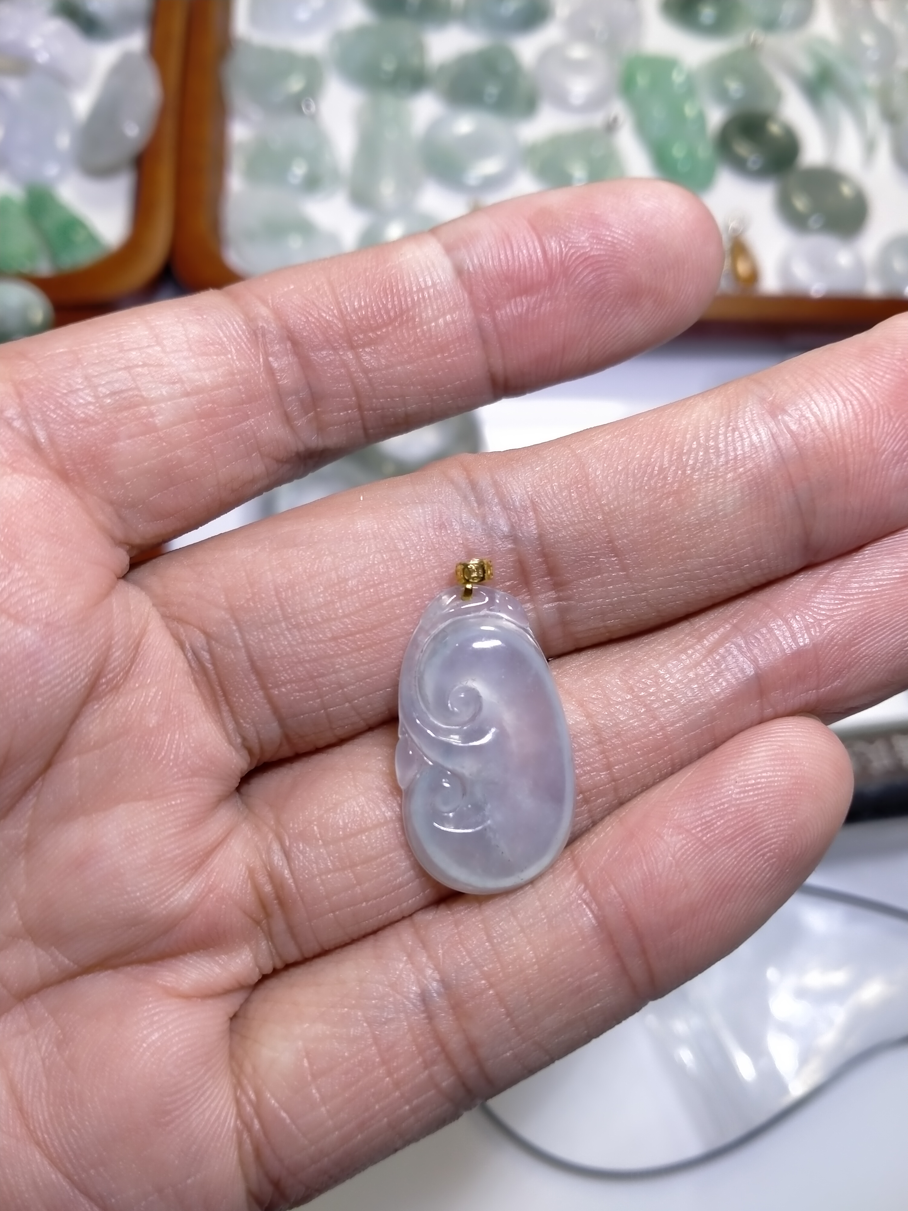 艺萱翡翠，天然A货翡翠如意挂件（尺寸约25X15x3）