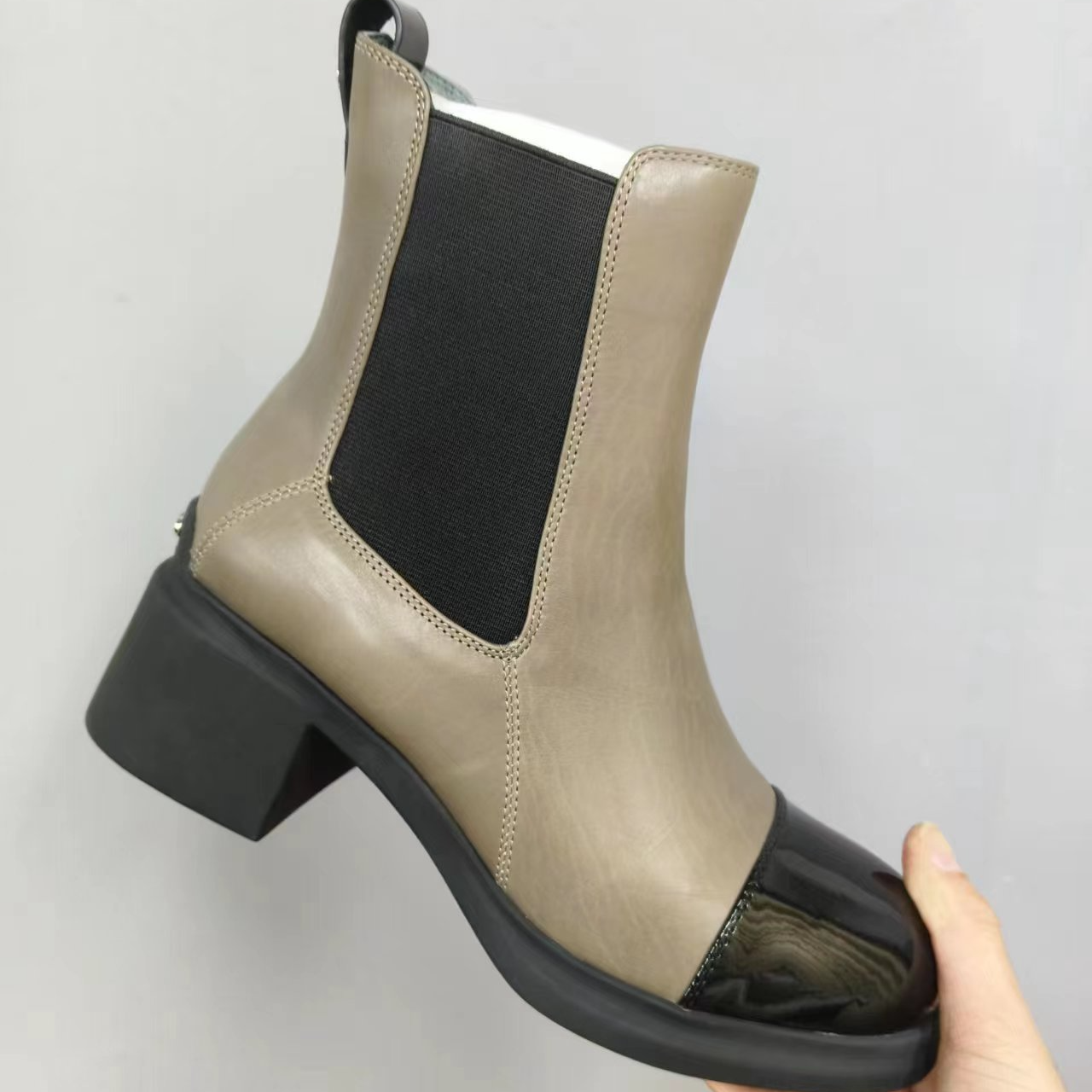  777-12樱 粗跟马丁靴松紧带拼接复古切尔西靴拼色圆头漆皮短靴