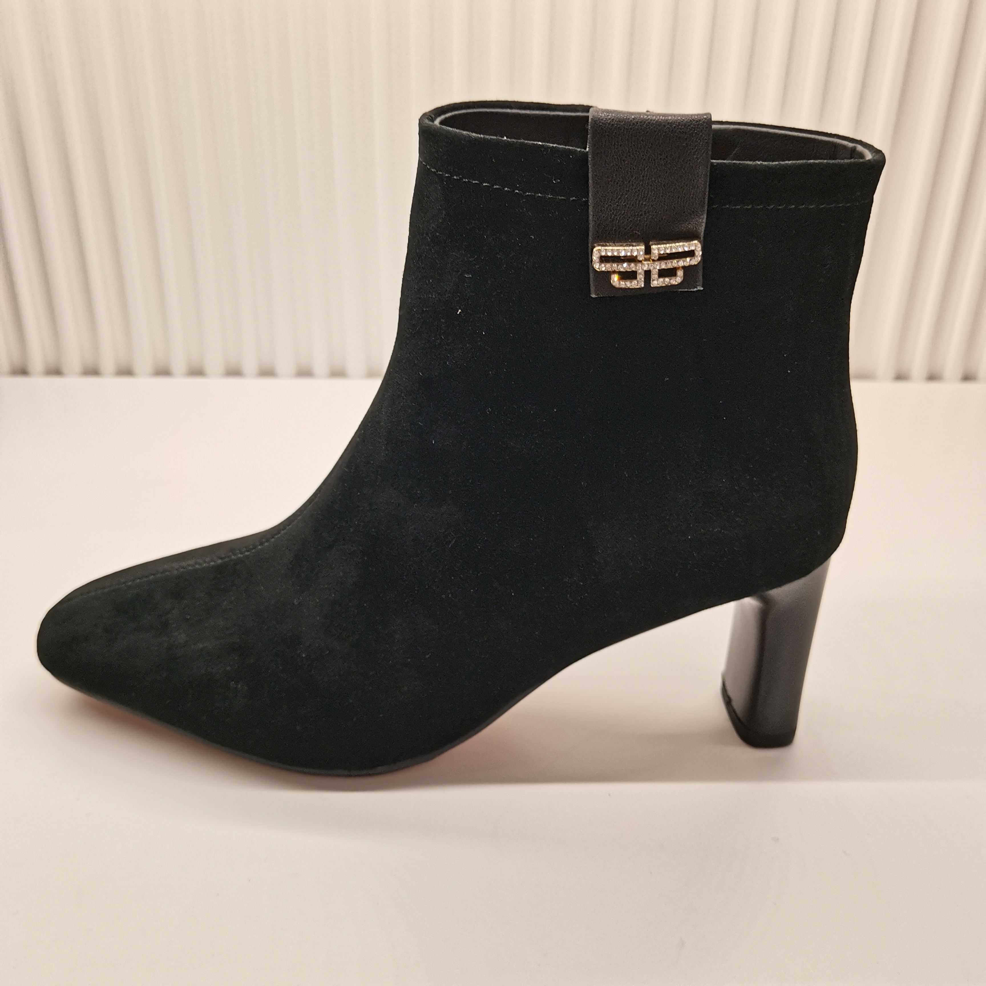 春秋款小方头短靴羊猄皮时尚百搭气质优雅舒适高跟鞋短靴