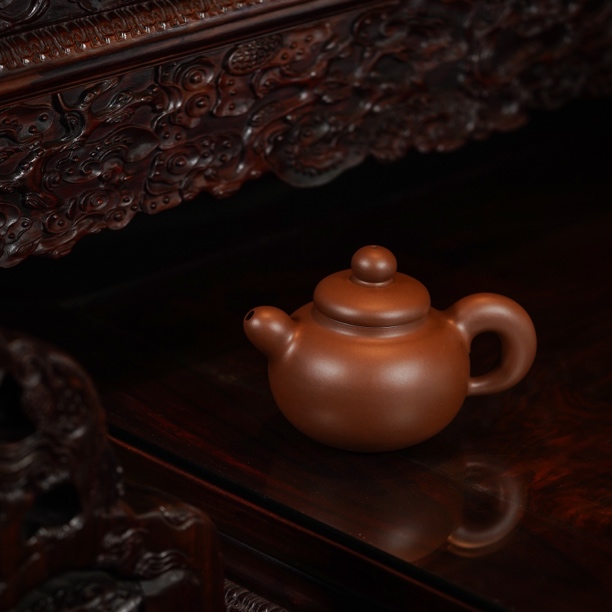 聚丰何道洪内弟张顺洪制何老家藏底槽清泥料310cc紫砂壶纯手工