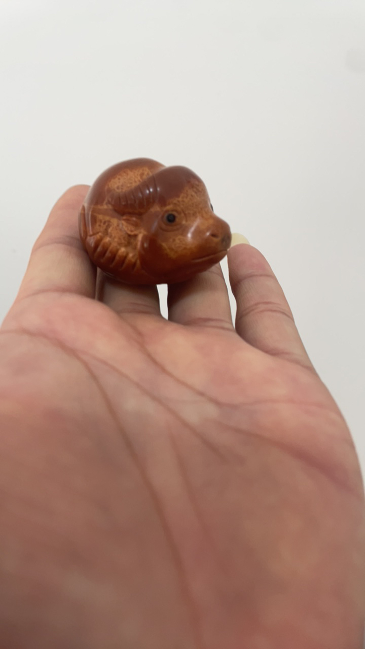 巴西大橄榄核雕刻小牛