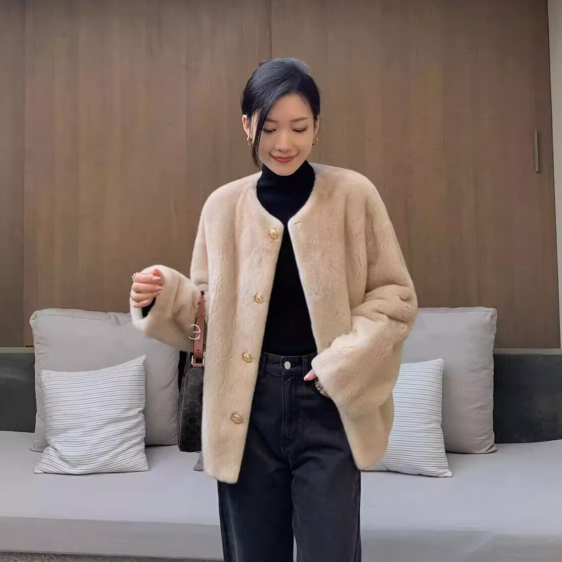 【东方雪宝】进口紫金水貂整貂皮草短款貂皮大衣女高端圆领整貂外套